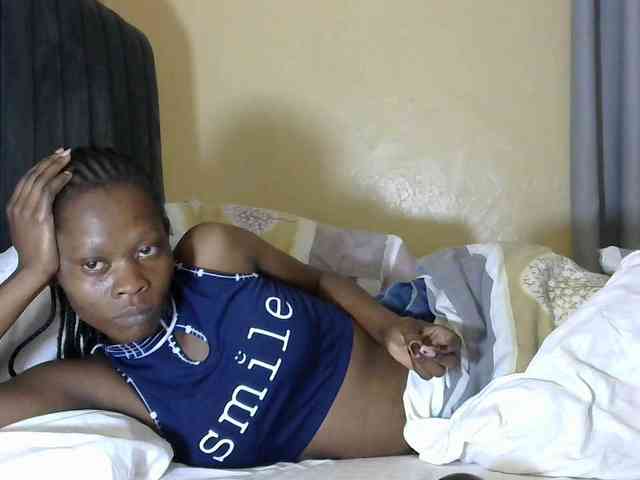 PrettyAlianah webcam