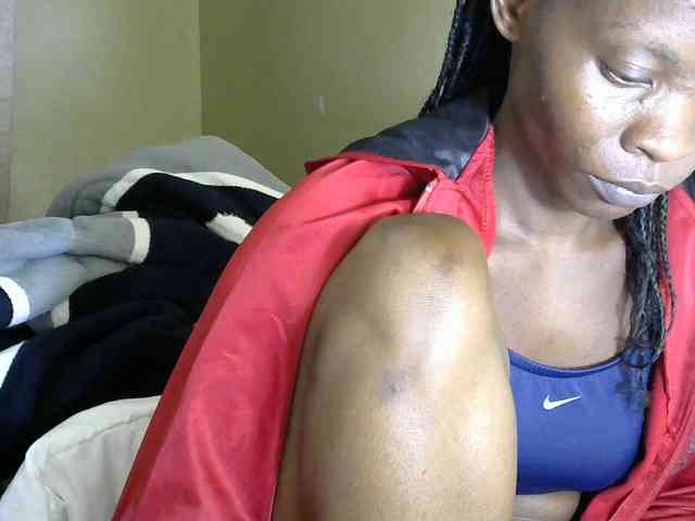 PrettyAlianah webcam