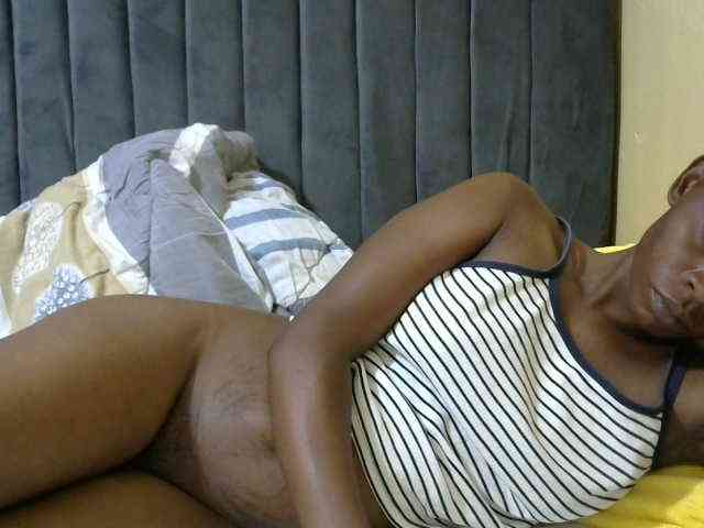 PrettyAlianah webcam