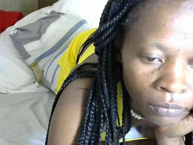 PrettyAlianah webcam