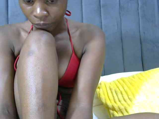 PrettyAlianah webcam