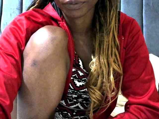 PrettyAlianah webcam