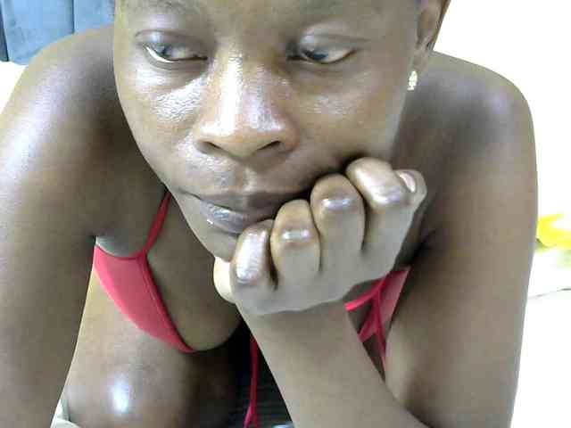 PrettyAlianah webcam