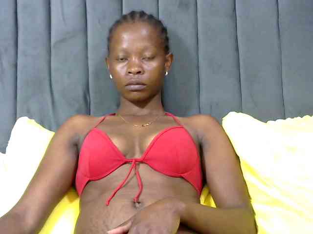 PrettyAlianah webcam