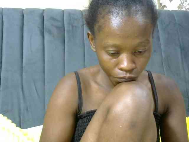 PrettyAlianah webcam