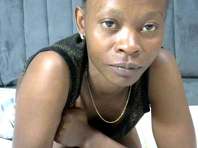 PrettyAlianah webcam