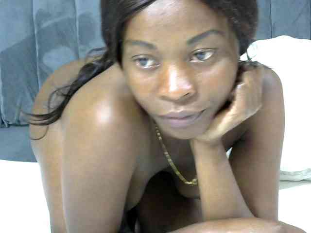 PrettyAlianah webcam