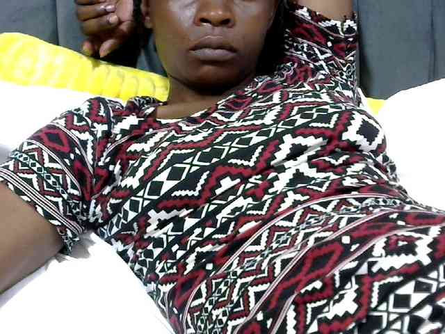 PrettyAlianah webcam