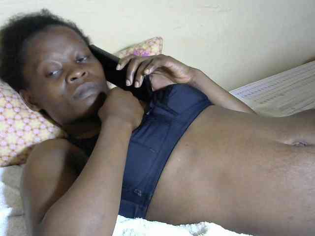 PrettyAlianah webcam