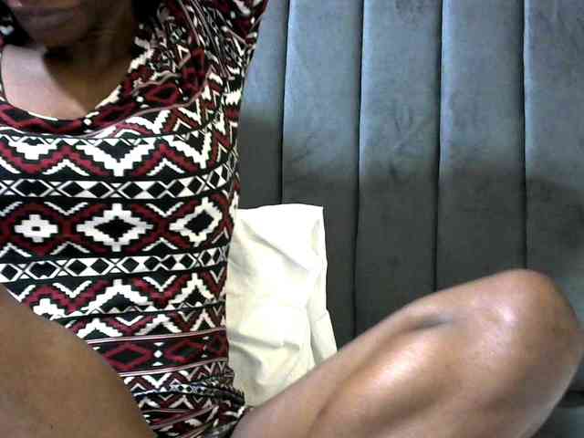 PrettyAlianah webcam