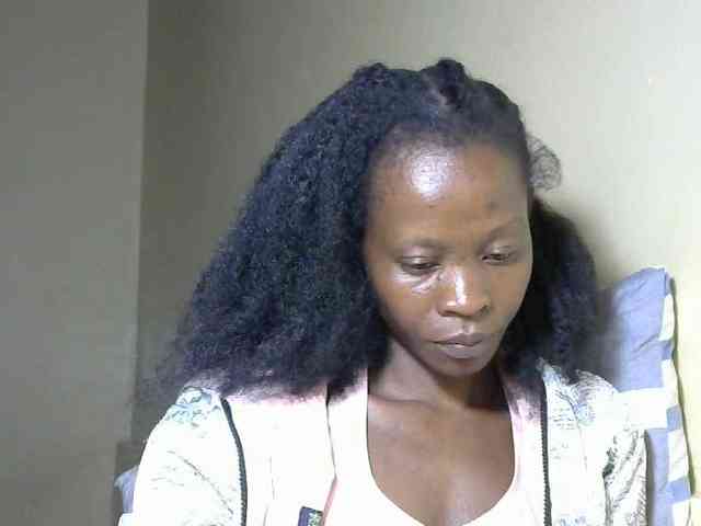 PrettyAlianah webcam