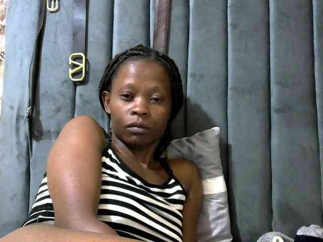 PrettyAlianah webcam