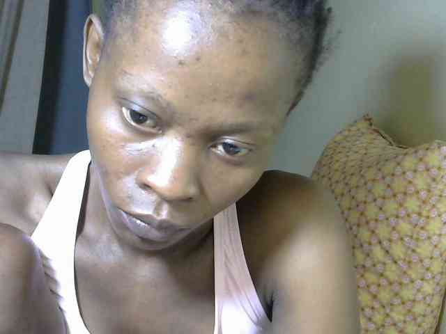 PrettyAlianah webcam