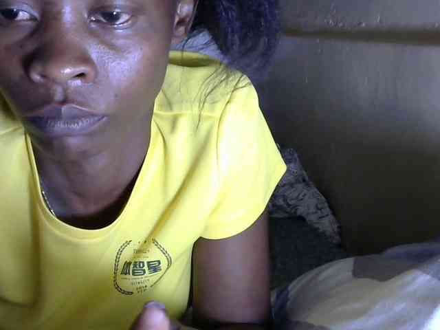 PrettyAlianah webcam