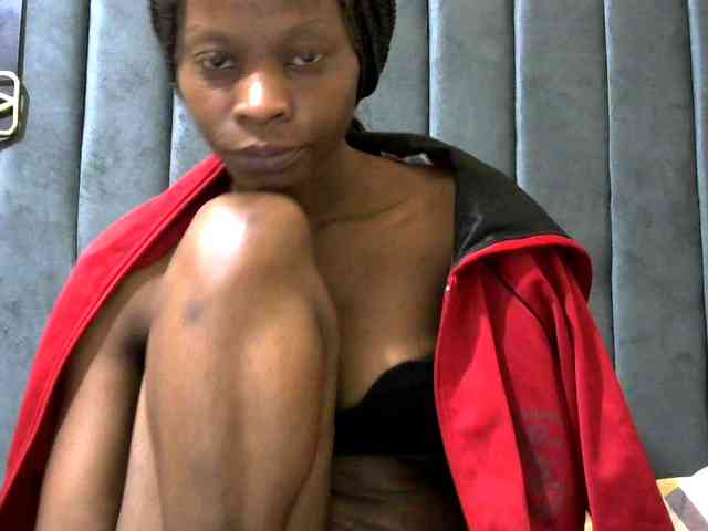 PrettyAlianah webcam