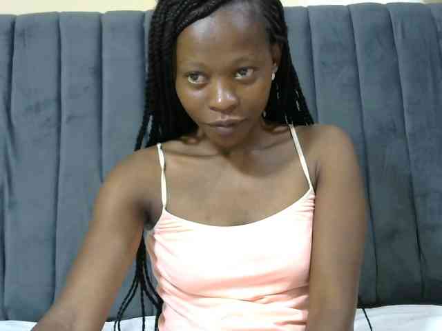 PrettyAlianah webcam