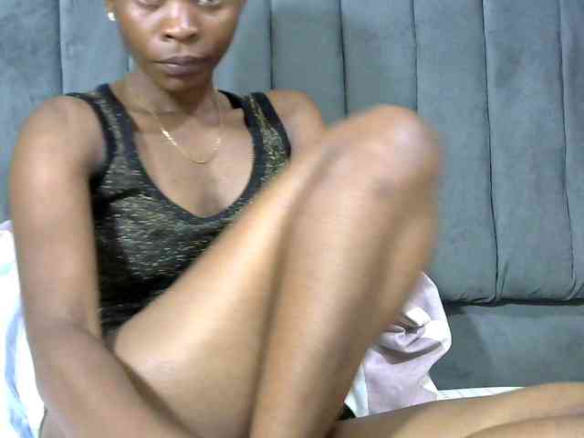 PrettyAlianah webcam