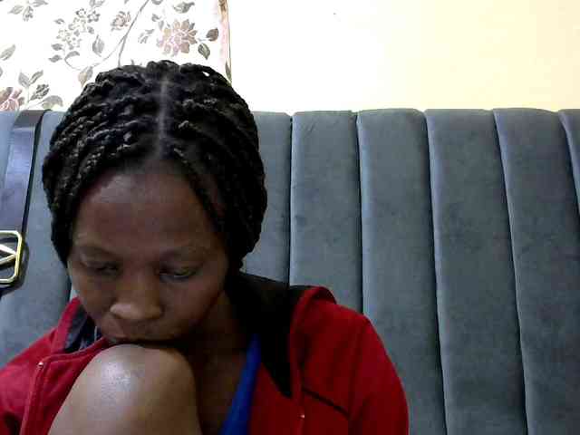 PrettyAlianah webcam