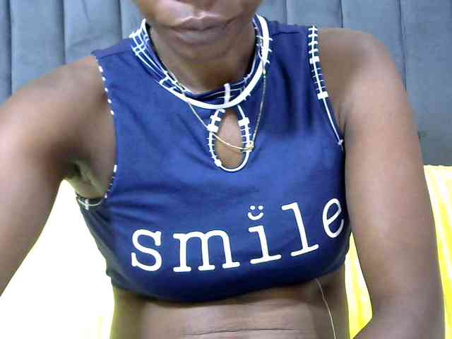 PrettyAlianah webcam