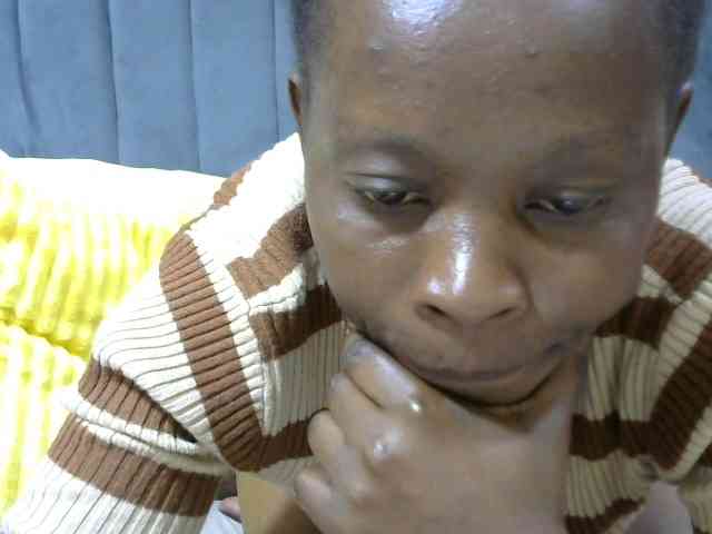 PrettyAlianah webcam