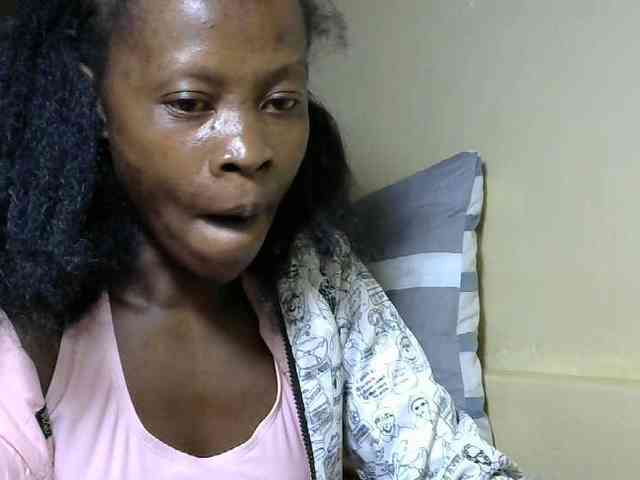 PrettyAlianah webcam