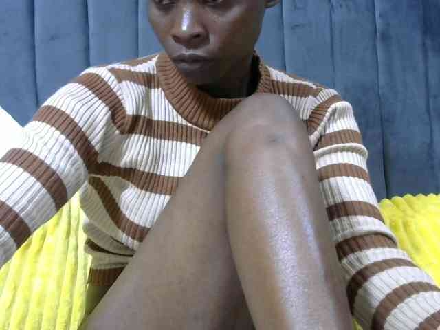 PrettyAlianah webcam