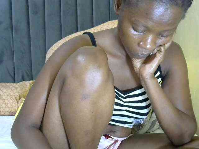 PrettyAlianah webcam