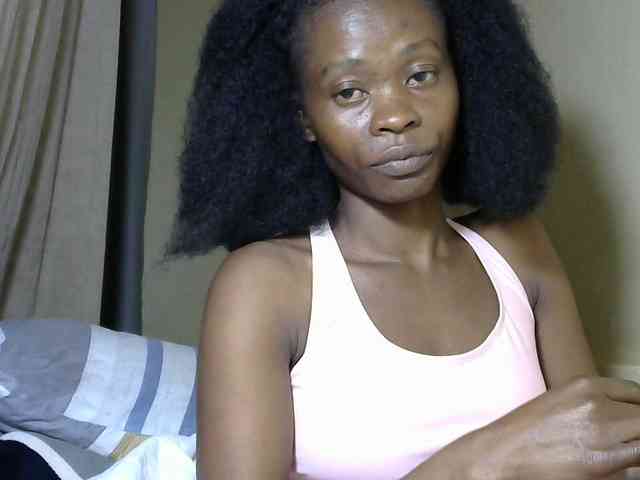 PrettyAlianah webcam