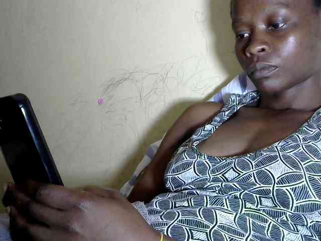 PrettyAlianah webcam