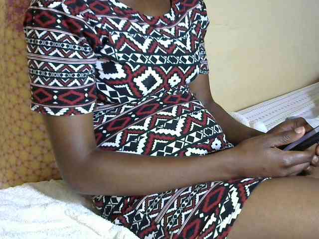 PrettyAlianah webcam