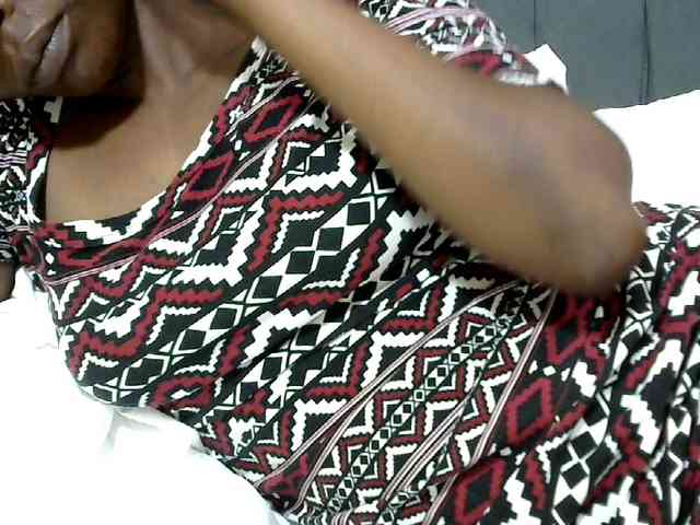 PrettyAlianah webcam