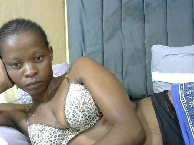 PrettyAlianah webcam