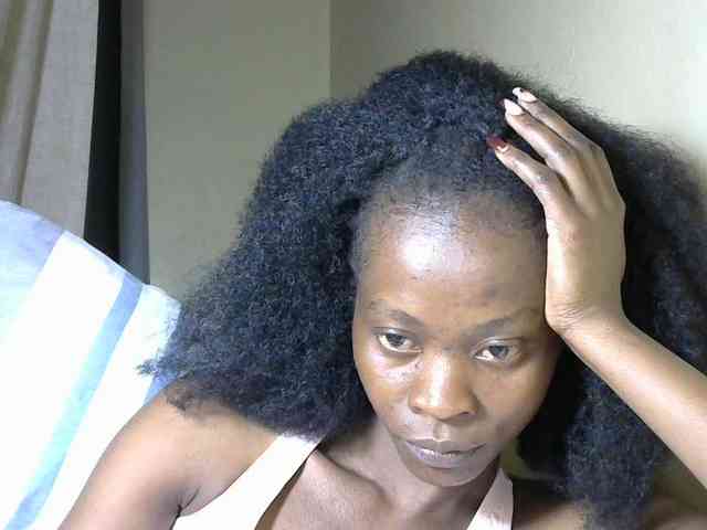 PrettyAlianah webcam