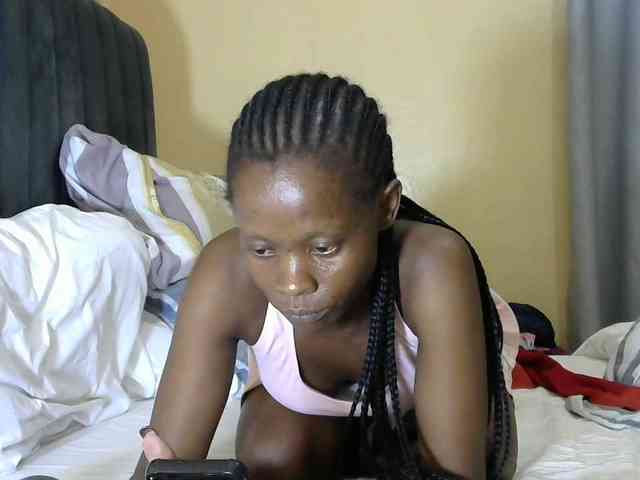 PrettyAlianah webcam