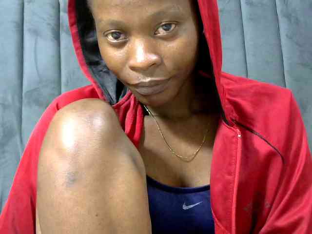 PrettyAlianah webcam