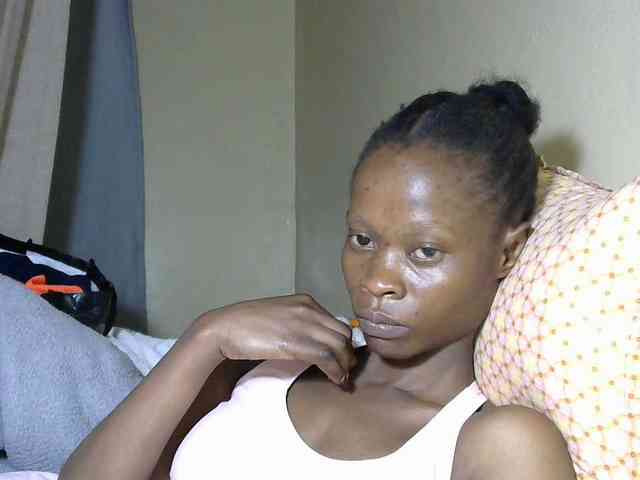 PrettyAlianah webcam