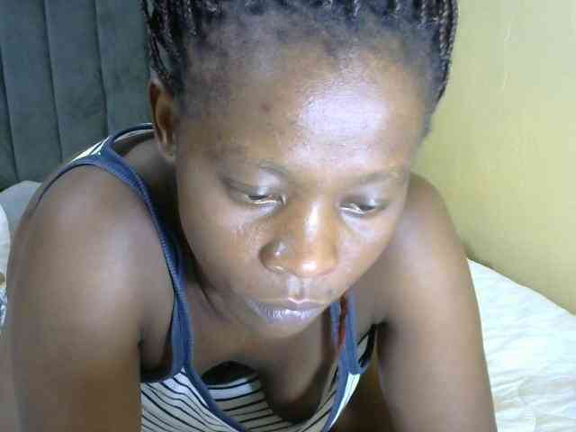 PrettyAlianah webcam