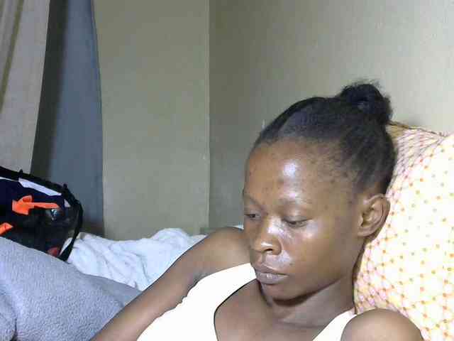 PrettyAlianah webcam