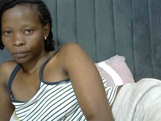 PrettyAlianah webcam