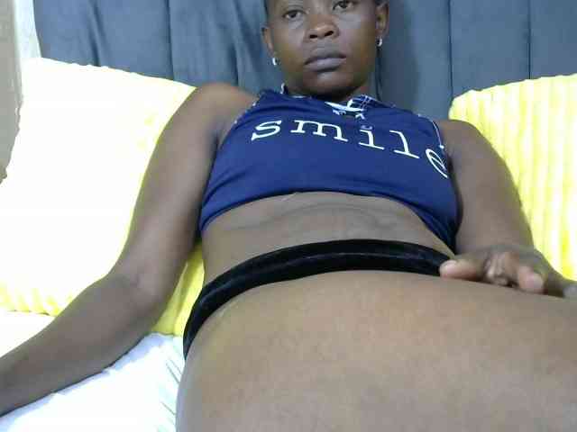 PrettyAlianah webcam