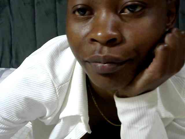 PrettyAlianah webcam