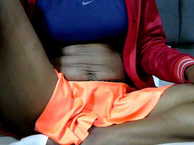 PrettyAlianah webcam