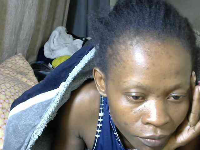PrettyAlianah webcam