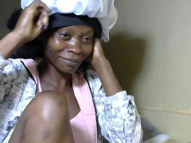 PrettyAlianah webcam
