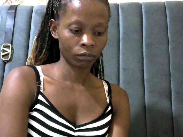 PrettyAlianah webcam