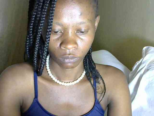 PrettyAlianah webcam