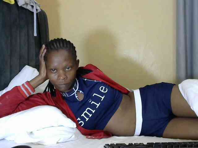 PrettyAlianah webcam