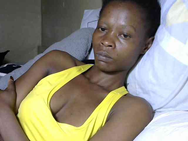 PrettyAlianah webcam