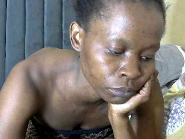 PrettyAlianah webcam