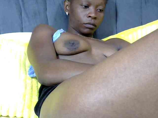 PrettyAlianah webcam